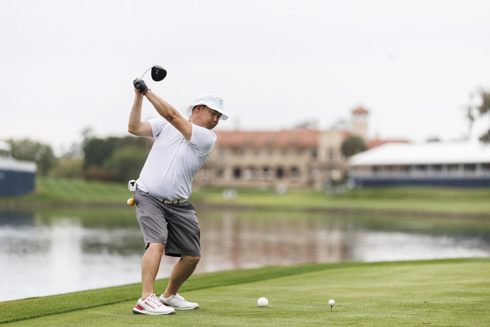 Tony teeing off at TPC Sawgrass during the Arccos Invitational